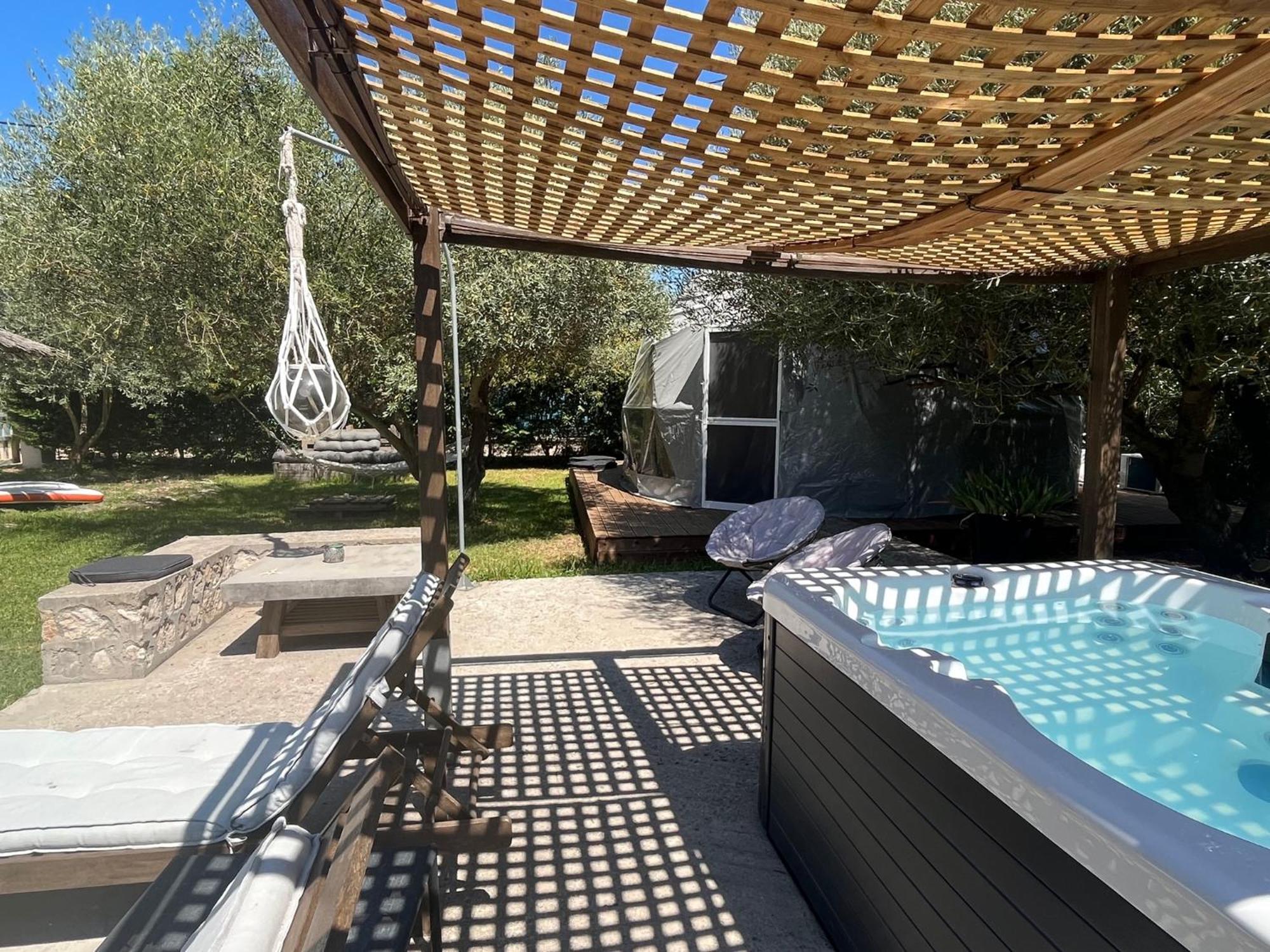 Manna Gea Glamping Domes Hotel Vonitsa Exterior photo